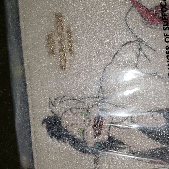 NWT Disney x Coach collab. Corner Zip Villians Cruella Motif Wristlet - Picture 10 of 10